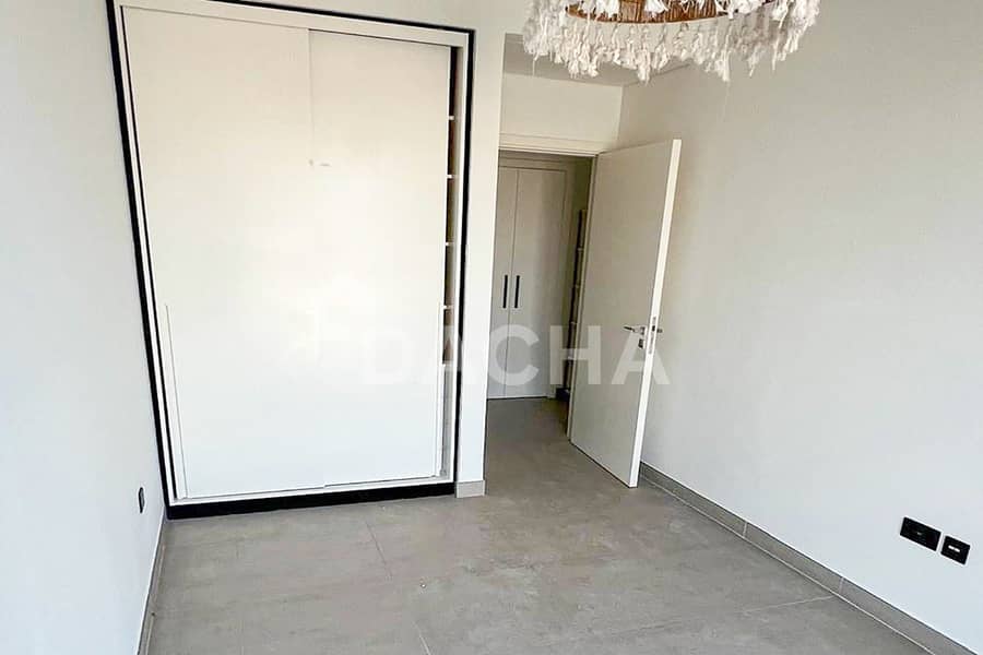 Fully Furnished | Burj Khalifa views | Vacant Soon - Image 11