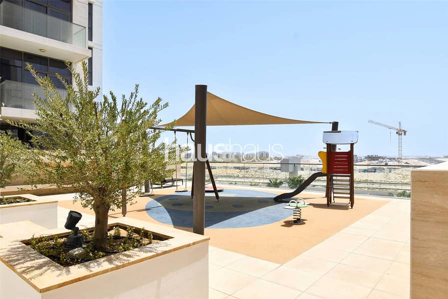 Amazing Golf Views | Large Terrace | Bright Unit - Image 11