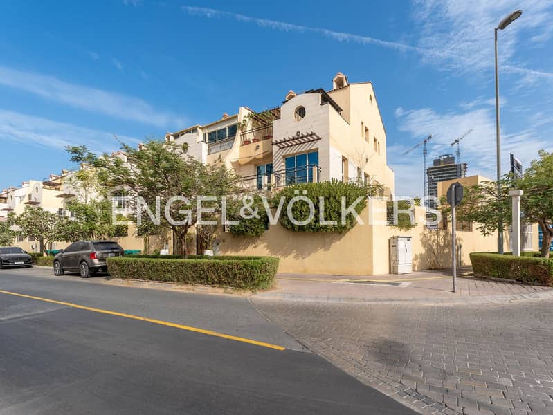 Exclusive | Prime Unit | Bright | Unfurnished - Image 29