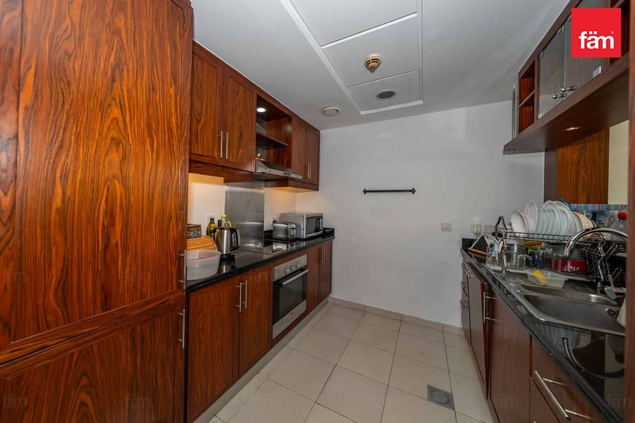 Luxury Living| Vacant Soon| Fully Furnished - Image 10