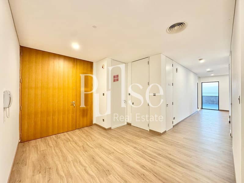 Spacious 2BR | DIFC and Sea Views | High Floor