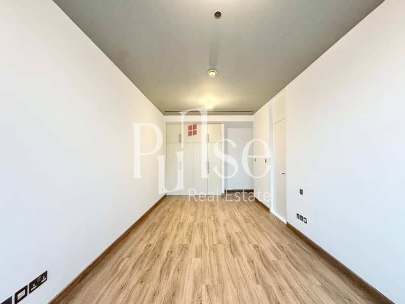 Spacious 2BR | DIFC and Sea Views | High Floor - Image 6