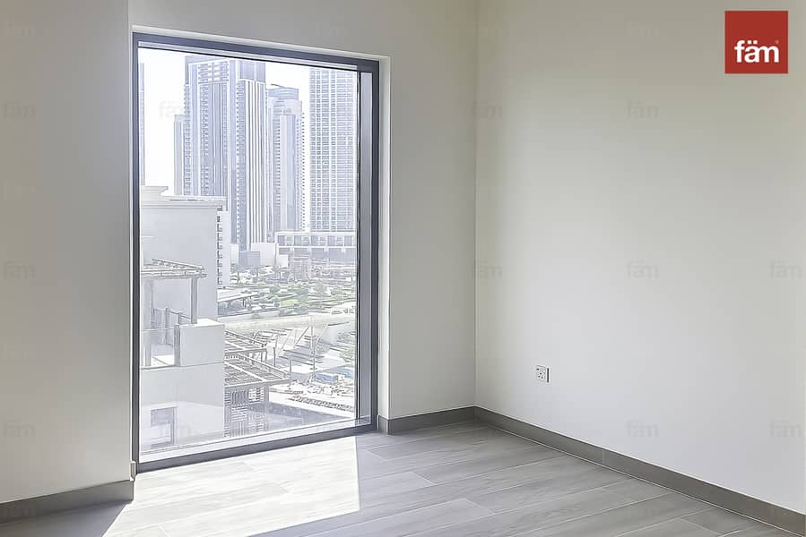 BRAND NEW I VACANT I LAGOON ACCESS - Image 8