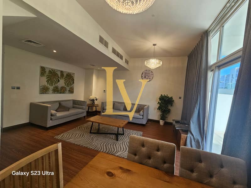 R2M11 | Closed Kitchen | Rented