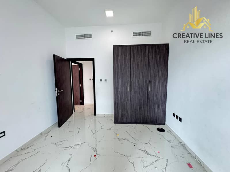 Zero commission// very spacious 2BHK// Next to bus stop// ready to move in// all amenities