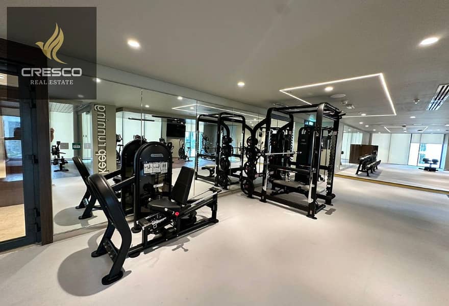 Elegant Unit | Creek Views | Prime Location - Image 10