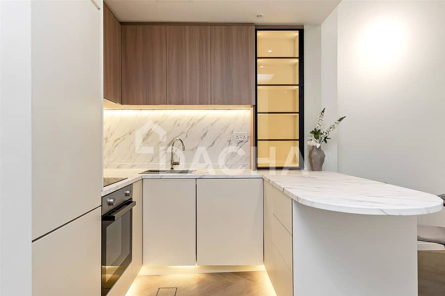 Upgraded | Canal View | Newley Furnished - Image 8