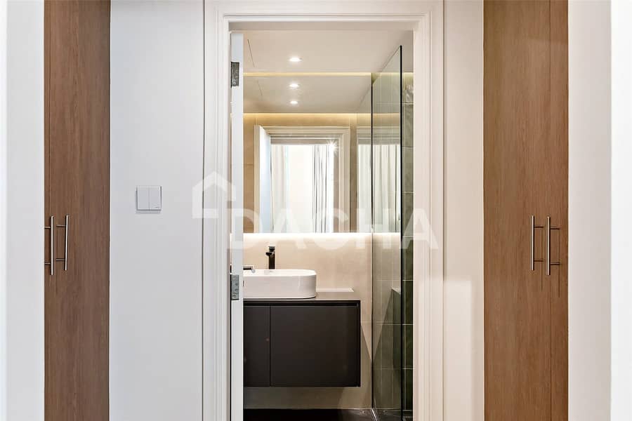 Upgraded | Canal View | Newley Furnished - Image 14