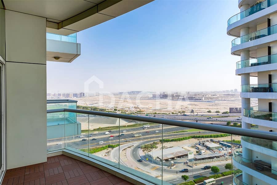 Upgraded | Canal View | Newley Furnished - Image 18