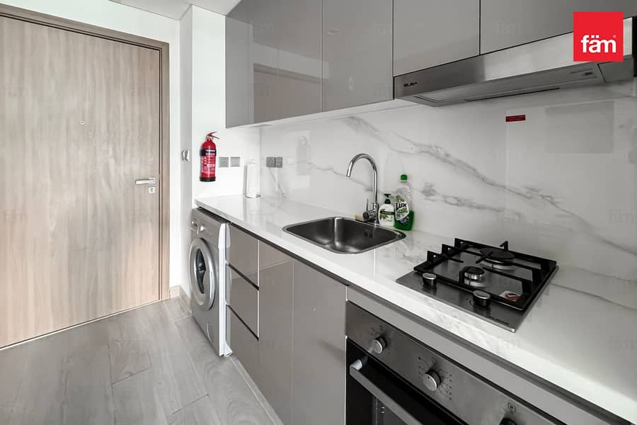 Bright Studio with Appliances. Chiller Free - Image 7