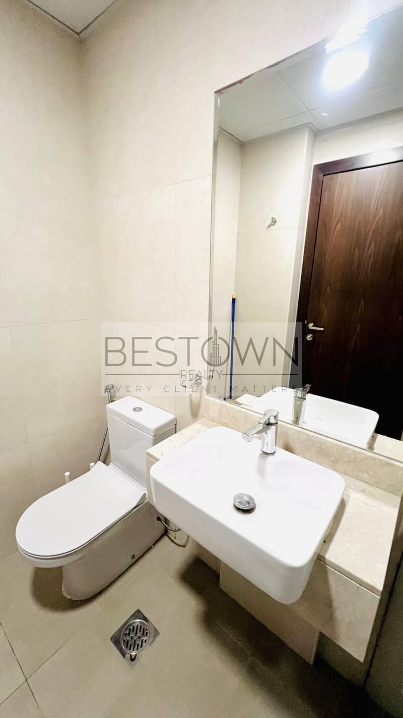 1-Bed Apartment |Unfurnished | Prime Quality | Double glazed Window