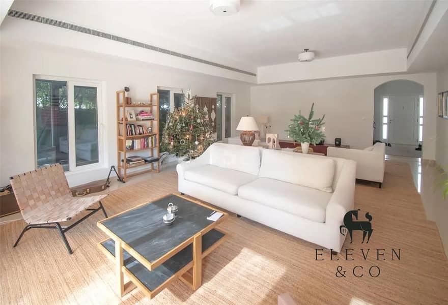 Corner | Upgraded & Extended | Super Location