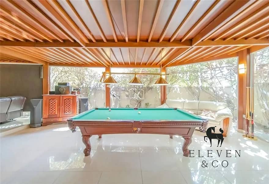 Corner | Upgraded & Extended | Super Location - Image 10