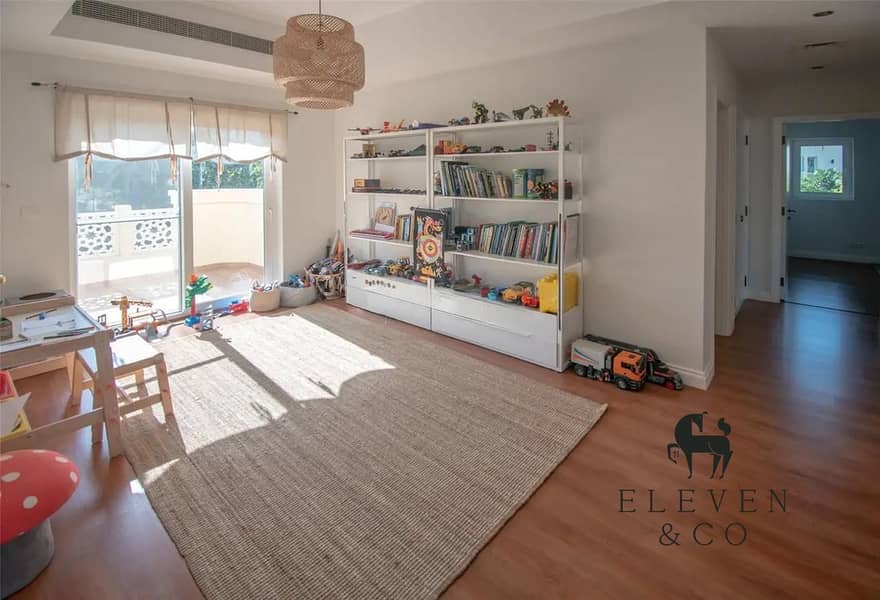 Corner | Upgraded & Extended | Super Location - Image 11