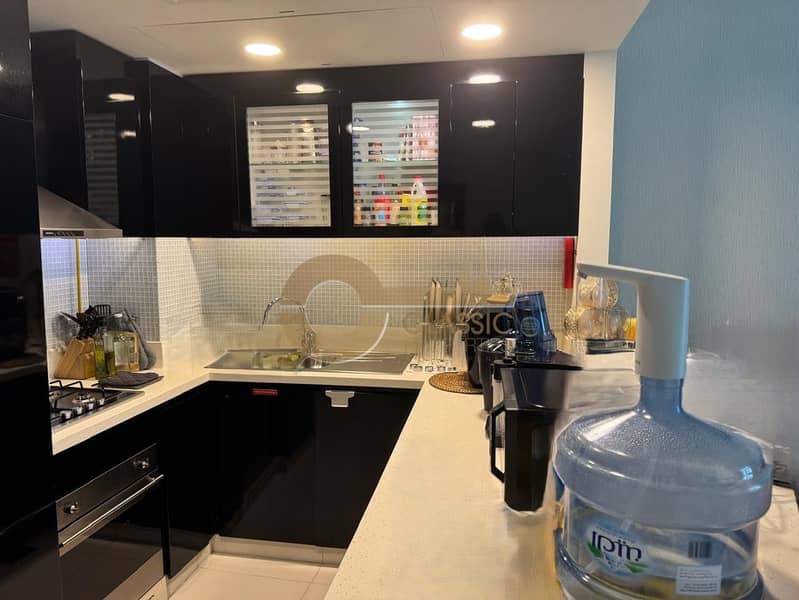 PRIME LOCATION | OPEN KITCHEN | SPACIOUS LAYOUT - Image 7