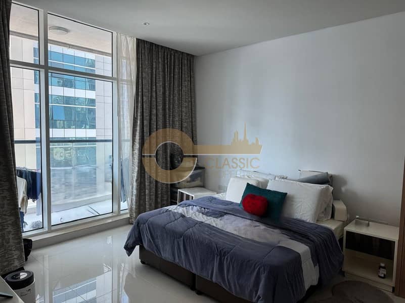 PRIME LOCATION | OPEN KITCHEN | SPACIOUS LAYOUT - Image 8