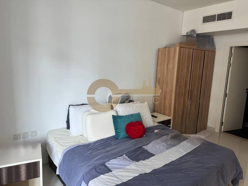 PRIME LOCATION | OPEN KITCHEN | SPACIOUS LAYOUT - Image 9