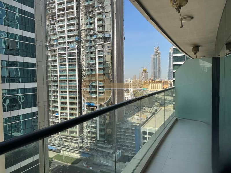 PRIME LOCATION | OPEN KITCHEN | SPACIOUS LAYOUT - Image 14