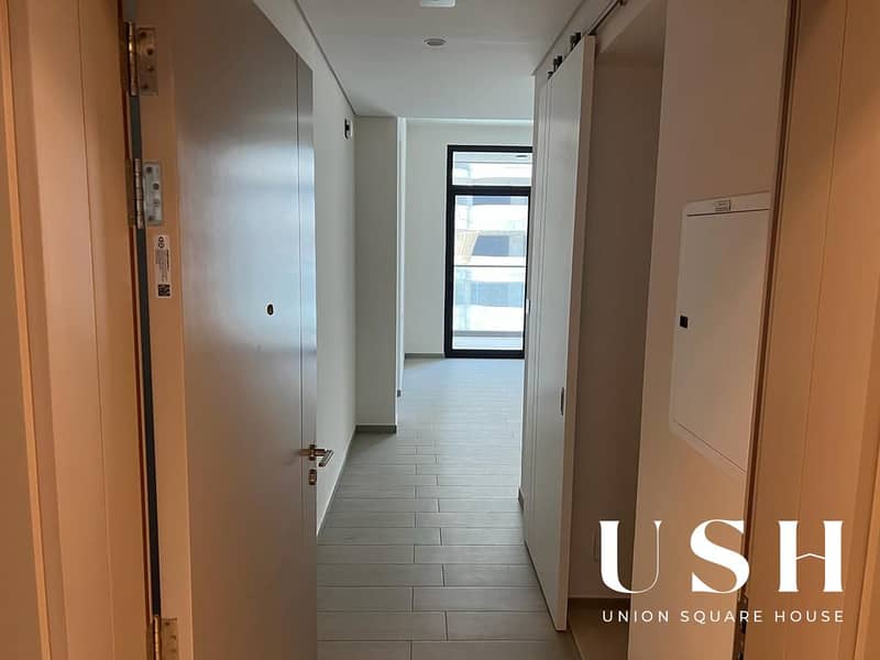 Genuine Resale | High ROI | Well Maintained | Vacant March 2026