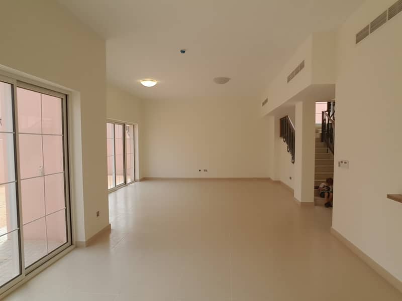 GCC & LOCALS 4 Bed room Villa for sale in NAD AL SHEBA