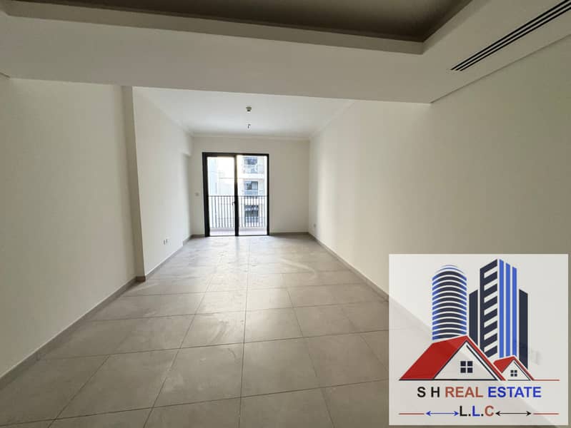 Spacious apartment pool view