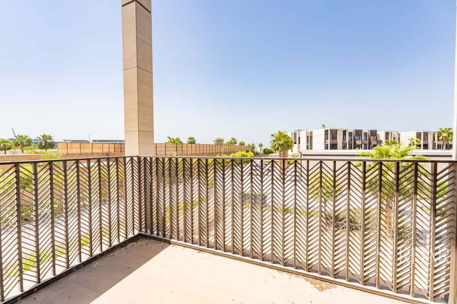 Vacant Unit | Sea-Facing View | Near Beach Access - Image 10