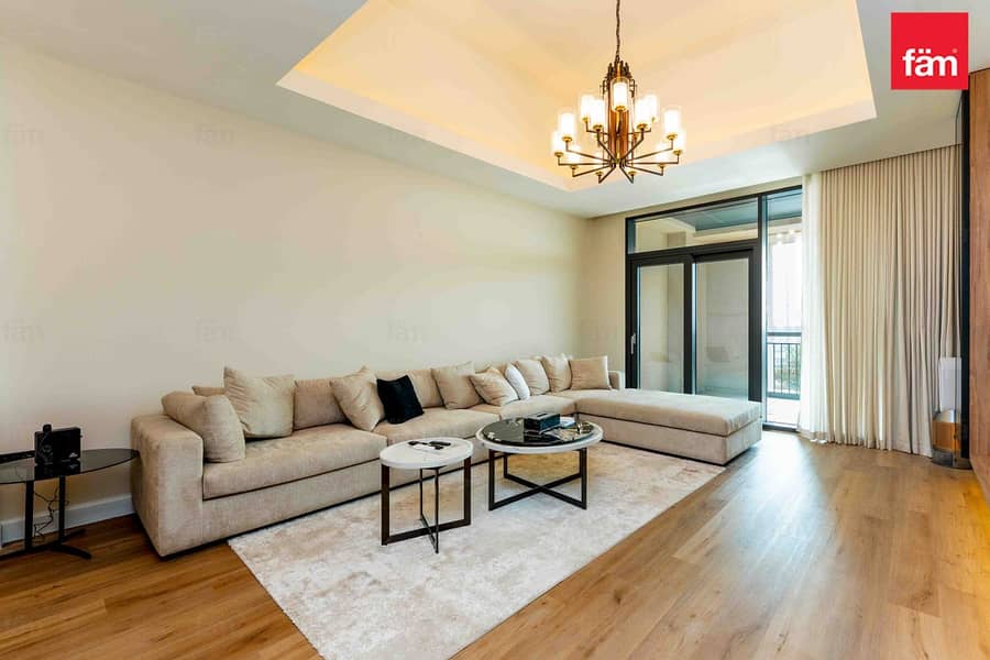 Full Yacht & Marina Club View | Full Skyline View