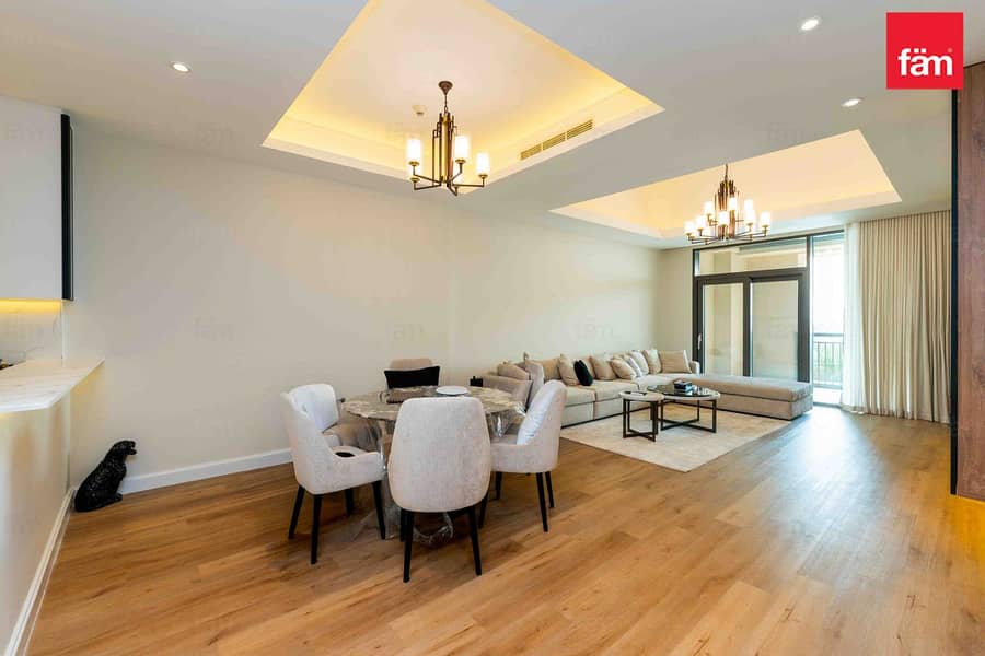 Full Yacht & Marina Club View | Full Skyline View