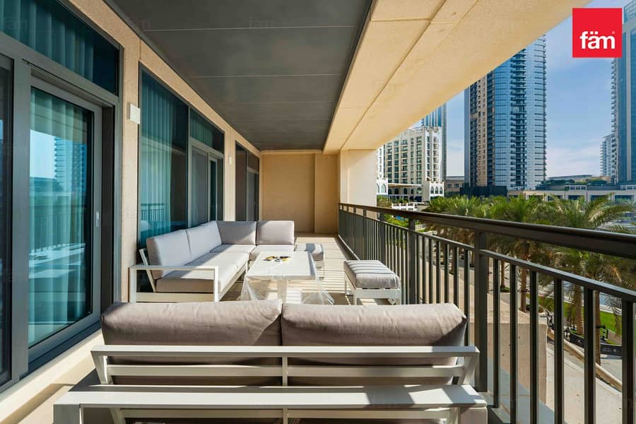 Full Yacht & Marina Club View | Full Skyline View - Image 26