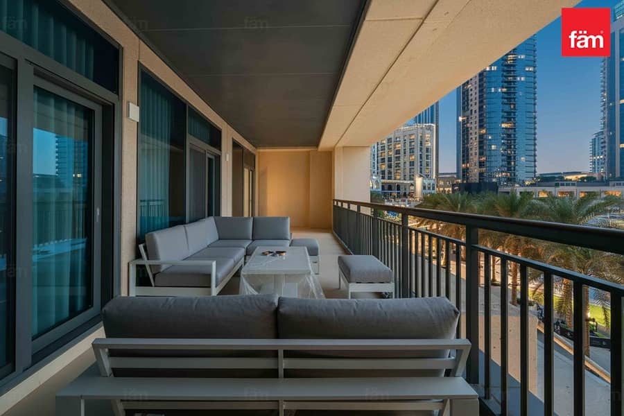 Full Yacht & Marina Club View | Full Skyline View - Image 27