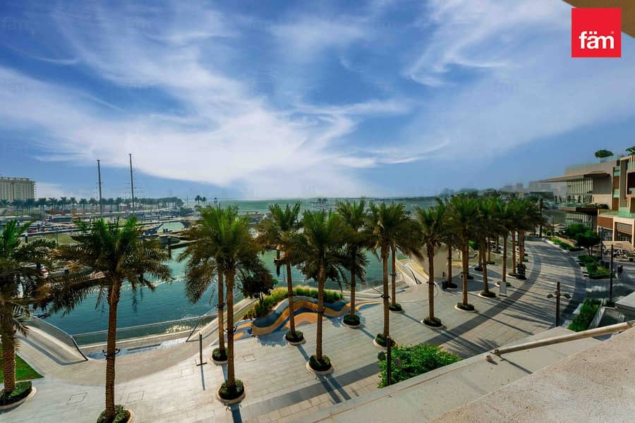 Full Yacht & Marina Club View | Full Skyline View - Image 28