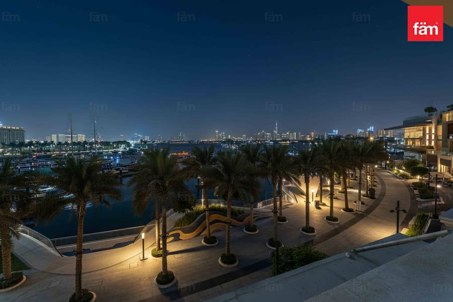 Full Yacht & Marina Club View | Full Skyline View - Image 29