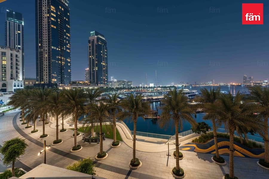 Full Yacht & Marina Club View | Full Skyline View - Image 30