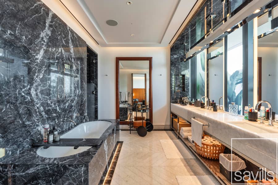 Exclusive | Fully Upgraded | Half Floor - Image 25