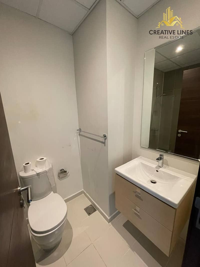 Fully Furnished || High Floor || Downtown View || - Image 8