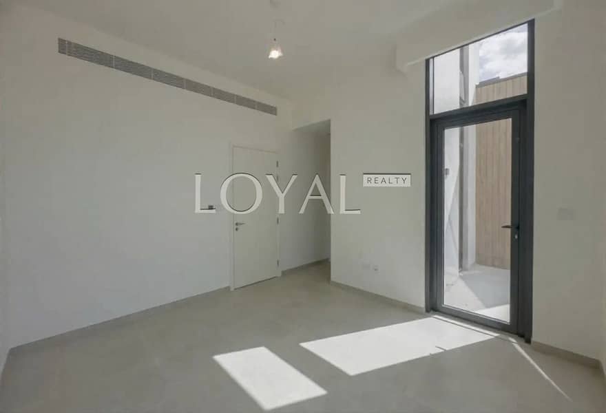 Brandnew | Prime Location | Exclusive - Image 10