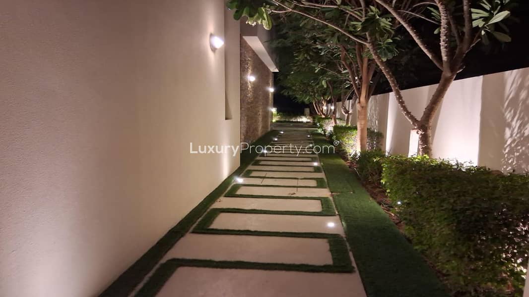 Luxury | Vacant | 6 Bed | Golf Course View