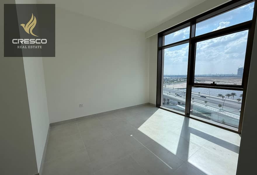 High End | Creek View | Prime Location - Image 9