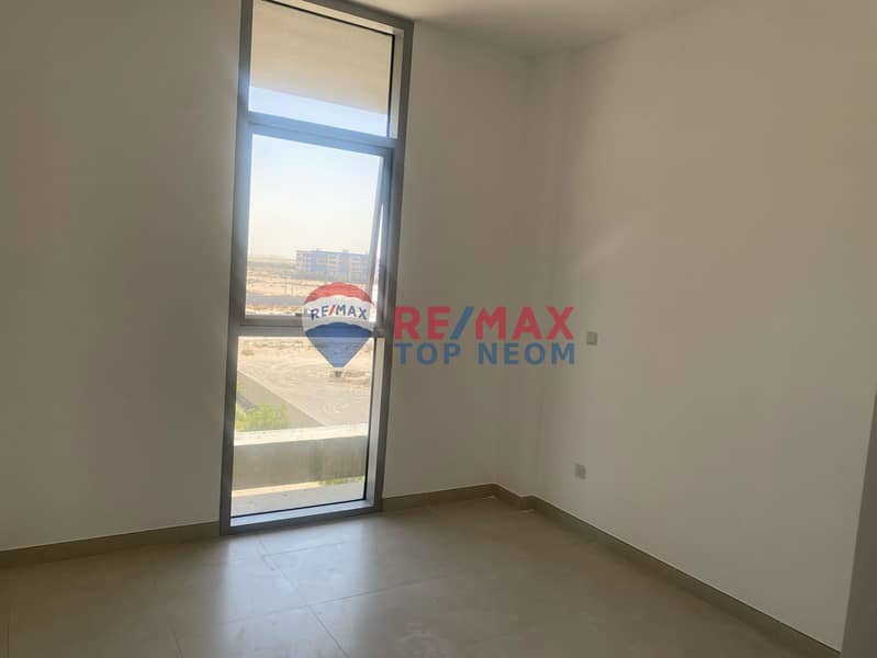 PRIME LOCATION | ELGANT | SPACIOUS UNIT