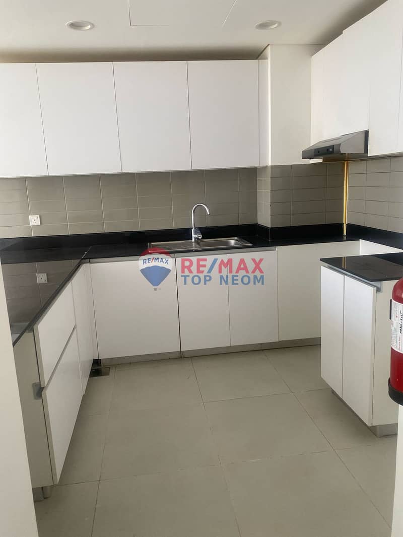 PRIME LOCATION | ELGANT | SPACIOUS UNIT