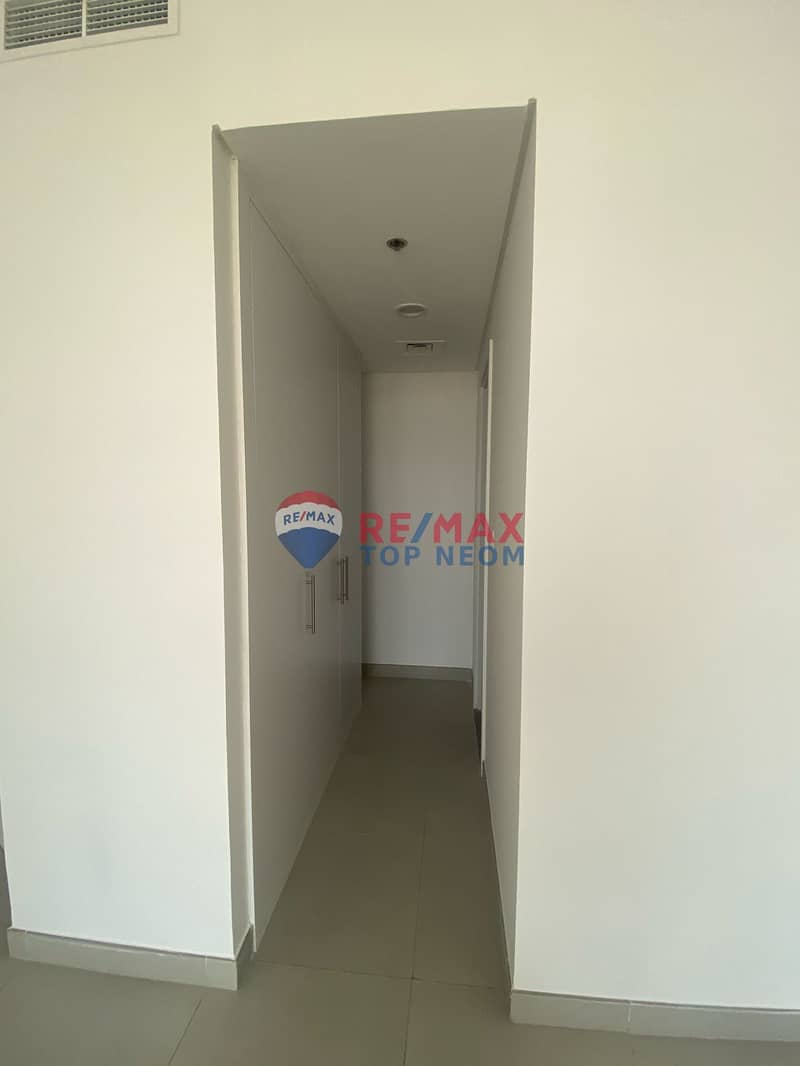 PRIME LOCATION | ELGANT | SPACIOUS UNIT - Image 9