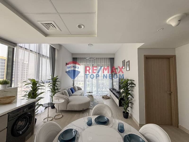 CORNER UNIT | OVERLOOKING ROAD & COMMUNITY | LUXURY FURNISHED - Image 8