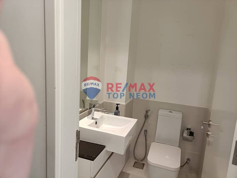 STUNNING LAYOUT | GREAT LOCATION | MODERN - Image 6