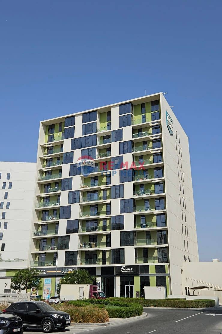 STUNNING LAYOUT | GREAT LOCATION | MODERN - Image 8