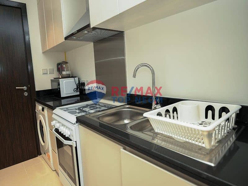 FULLY FURNISHED | HIGH FLOOR | VACANT