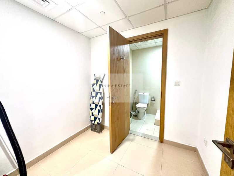 Downtown Panorama | Burj Khalifa View | Furnished - Image 15