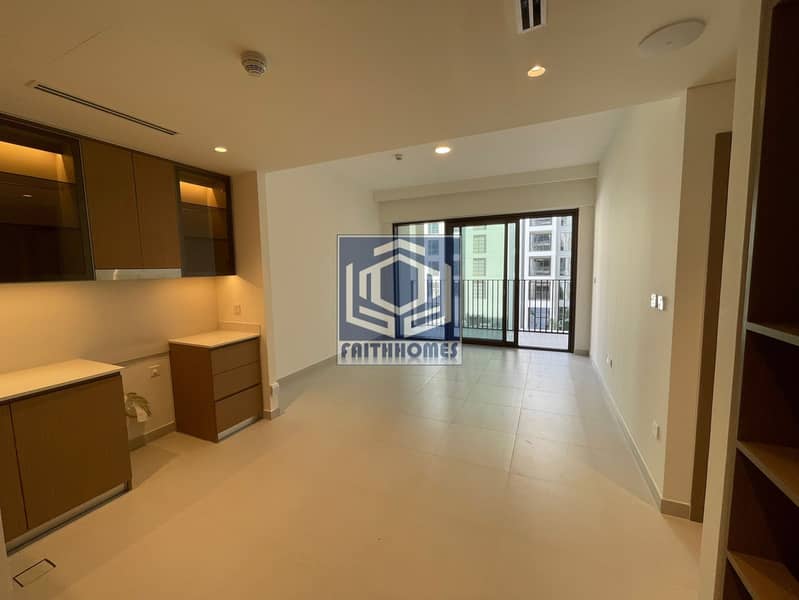 BEACHFRONT LUXURY LIVING AT CREEK HARBOUR