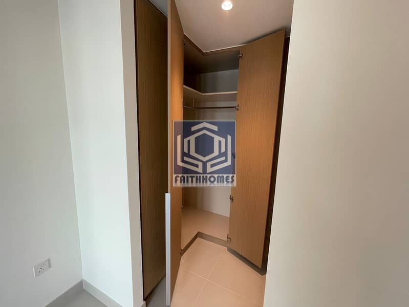 BEACHFRONT LUXURY LIVING AT CREEK HARBOUR - Image 11