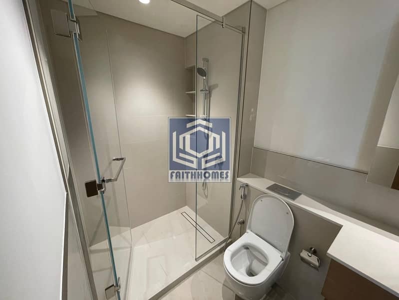 BEACHFRONT LUXURY LIVING AT CREEK HARBOUR - Image 12