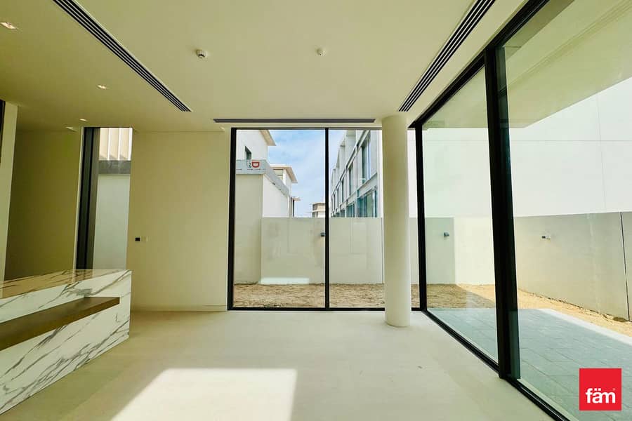 10min from Downtown|Luxury Villa| Motivated Seller - Image 6